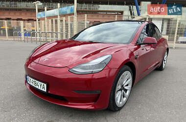 Tesla Model 3  2021
