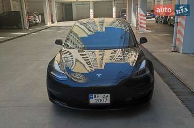 Tesla Model 3  2022