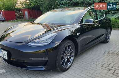 Tesla Model 3  2020