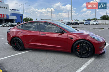 Tesla Model 3  2019
