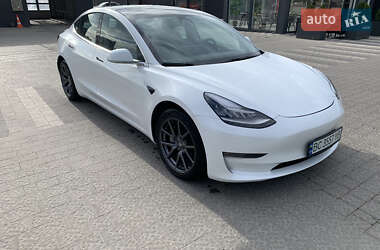 Tesla Model 3  2019