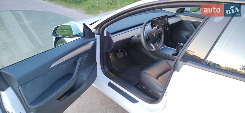 Седан Tesla Model 3 2022 в Києві