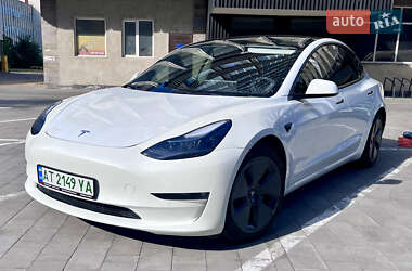 Tesla Model 3  2021