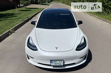 Tesla Model 3 2019
