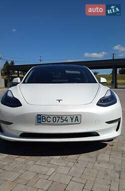 Tesla Model 3  2022