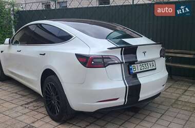 Седан Tesla Model 3 2020 в Кременчуге
