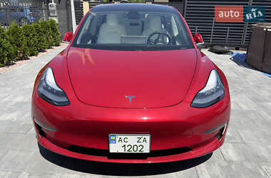 Tesla Model 3  2018