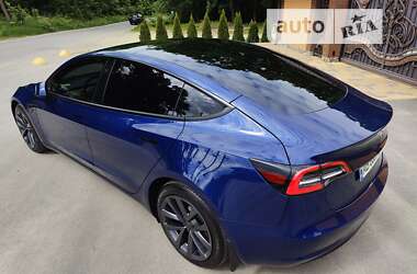 Седан Tesla Model 3 2022 в Вінниці