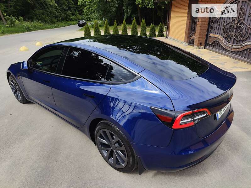 Седан Tesla Model 3 2022 в Вінниці