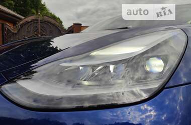 Седан Tesla Model 3 2022 в Вінниці