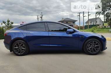 Седан Tesla Model 3 2022 в Вінниці