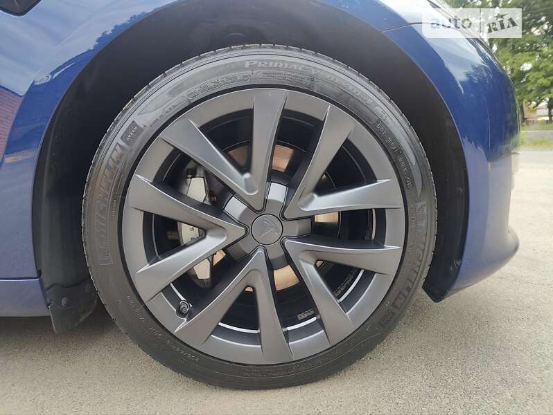 Седан Tesla Model 3 2022 в Вінниці