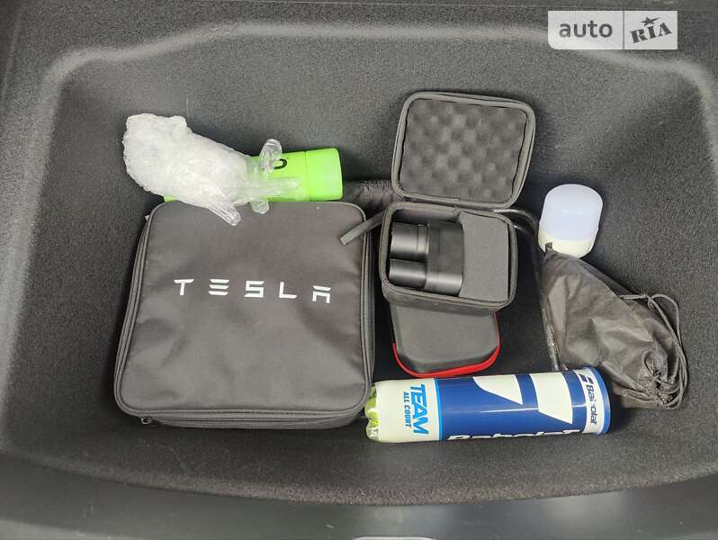Седан Tesla Model 3 2022 в Вінниці
