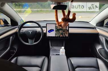 Седан Tesla Model 3 2022 в Вінниці
