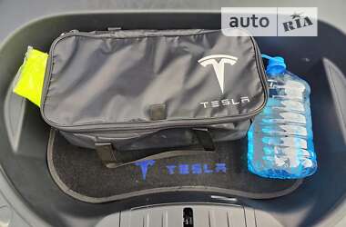 Седан Tesla Model 3 2022 в Вінниці