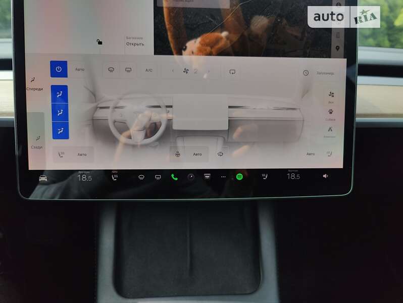 Седан Tesla Model 3 2022 в Вінниці