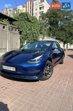 Tesla Model 3  2018