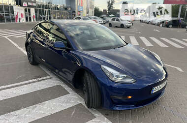 Седан Tesla Model 3 2023 в Білогородці