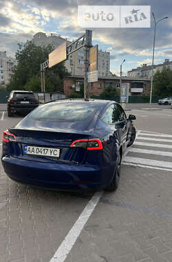 Седан Tesla Model 3 2023 в Білогородці