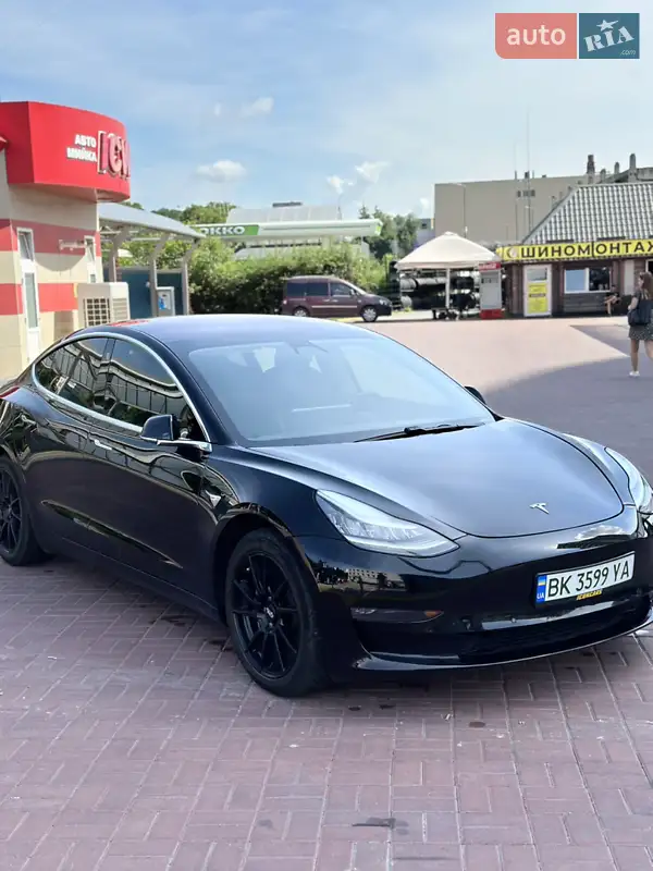 Tesla Model 3 2018