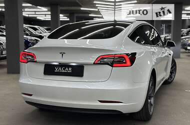 Седан Tesla Model 3 2023 в Киеве