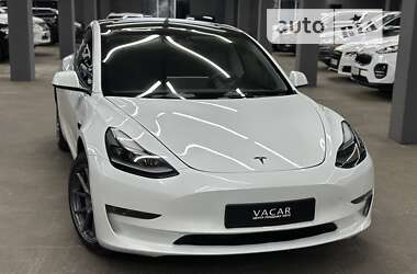 Седан Tesla Model 3 2023 в Киеве