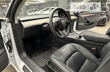 Седан Tesla Model 3 2023 в Киеве