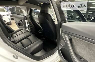 Седан Tesla Model 3 2023 в Киеве
