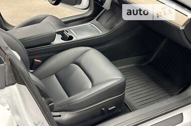 Седан Tesla Model 3 2023 в Киеве
