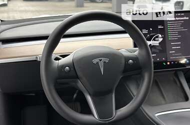 Седан Tesla Model 3 2023 в Киеве