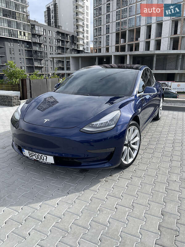 Tesla Model 3 2018