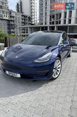 Tesla Model 3  2018