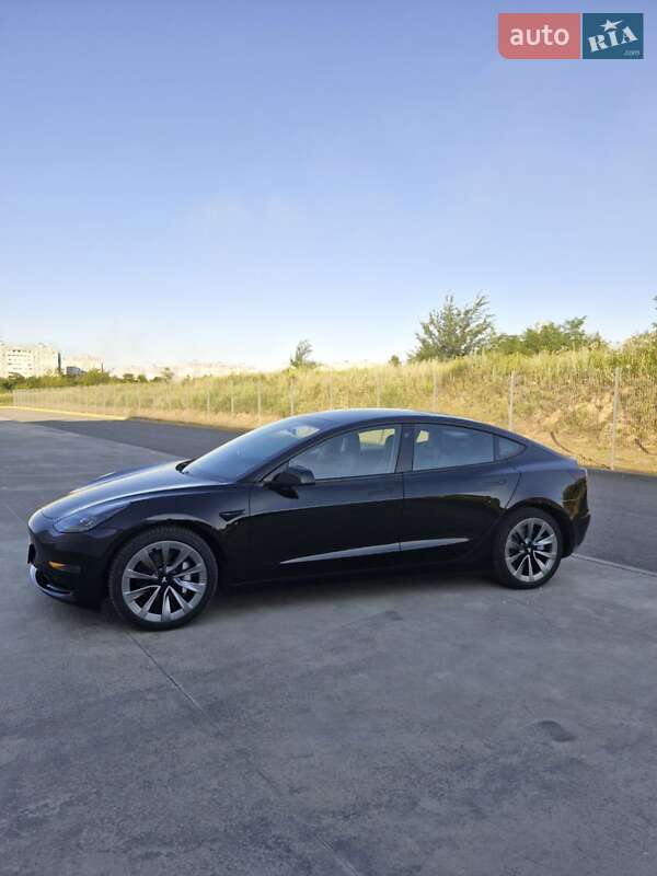Седан Tesla Model 3 2021 в Запорожье