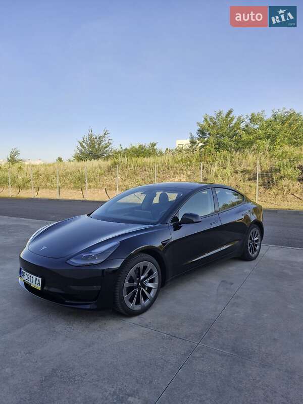 Седан Tesla Model 3 2021 в Запорожье