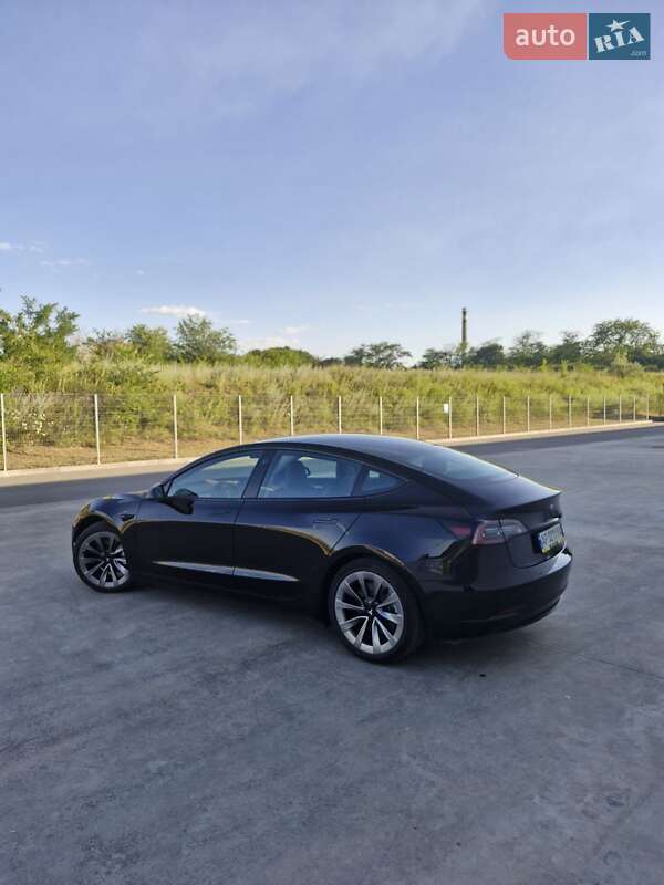 Седан Tesla Model 3 2021 в Запорожье