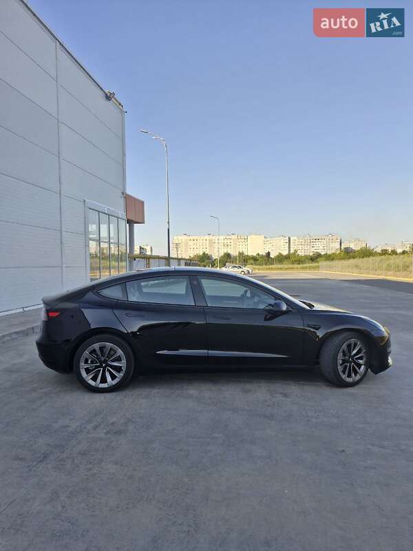 Седан Tesla Model 3 2021 в Запорожье