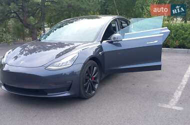 Tesla Model 3 2019