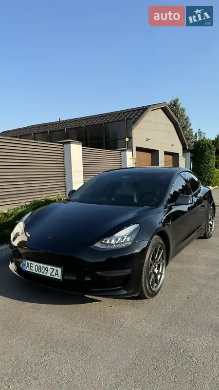 Tesla Model 3 2019