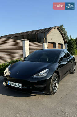 Tesla Model 3  2019