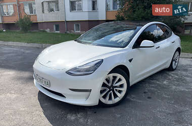 Tesla Model 3  2020