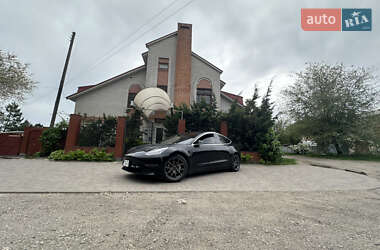 Tesla Model 3  2018