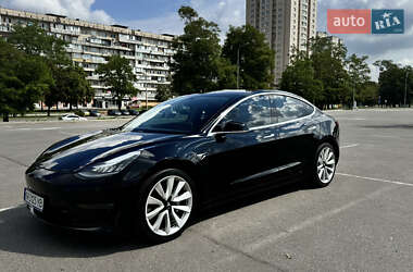 Tesla Model 3  2018