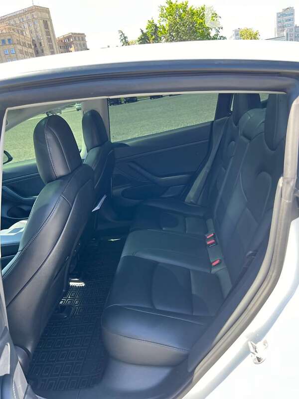 Седан Tesla Model 3 2021 в Харькове