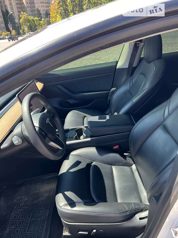 Седан Tesla Model 3 2021 в Харькове