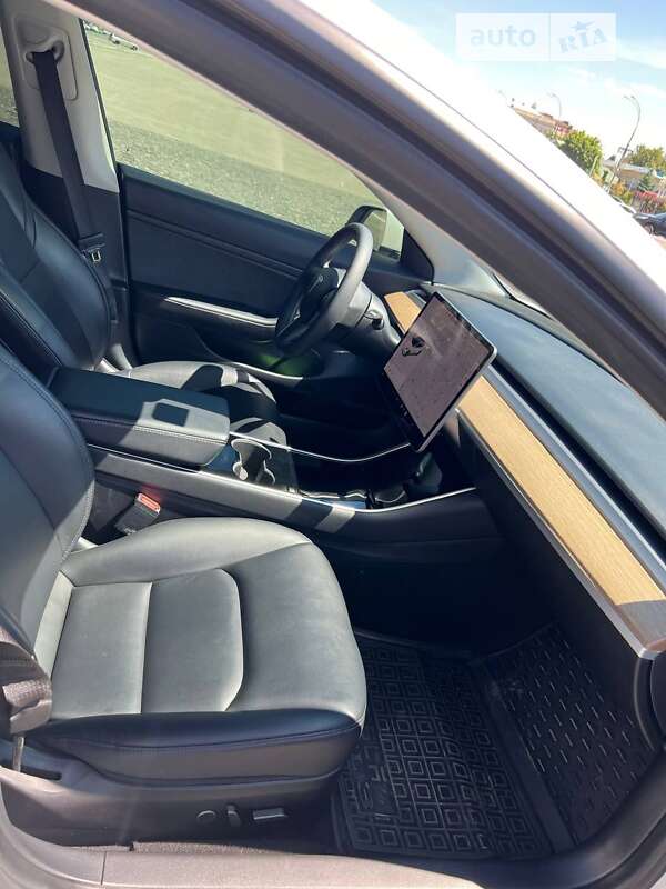 Седан Tesla Model 3 2021 в Харькове