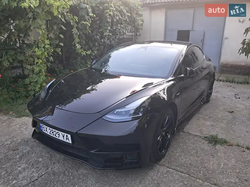 Tesla Model 3 2021