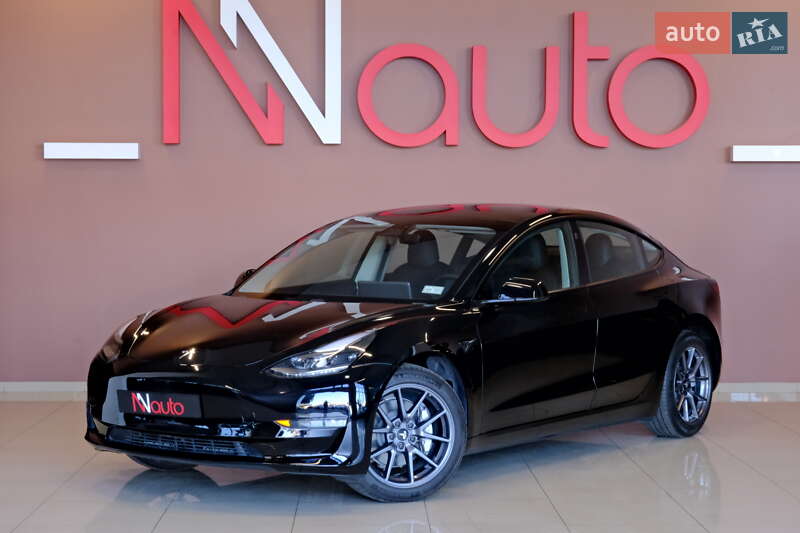 Tesla Model 3 2021