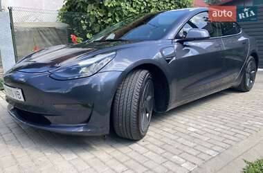 Tesla Model 3  2021