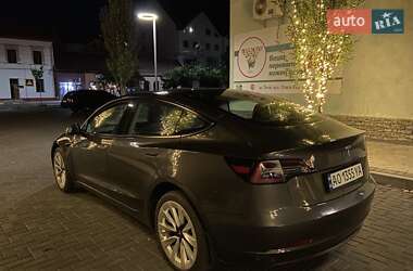 Седан Tesla Model 3 2021 в Хусте