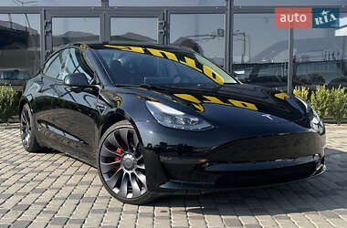 Tesla Model 3  2021